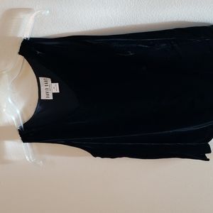 Sleeveless black velvet top